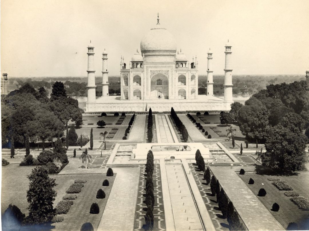 Taj Causeway