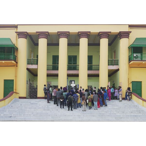 ART IN PRINT: VIEWING PERIODICALS AT THE UTTARPARA LIBRARY