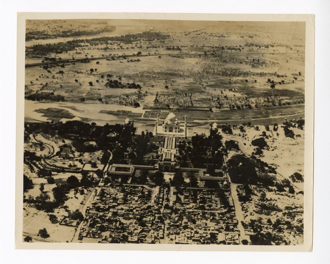 Taj and its Complex